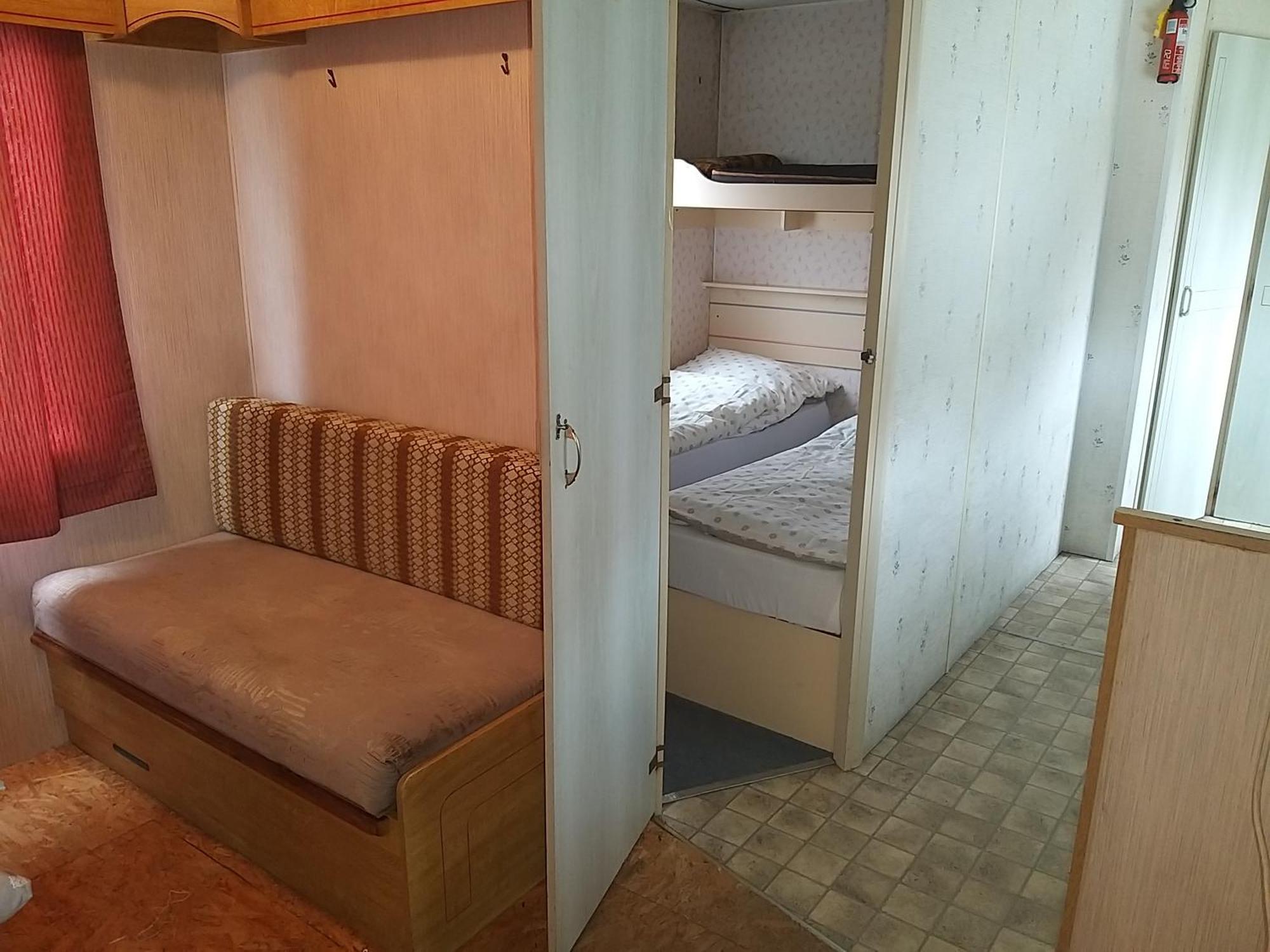 Dworek Leba I Domki Ranczo Itrich Exterior foto